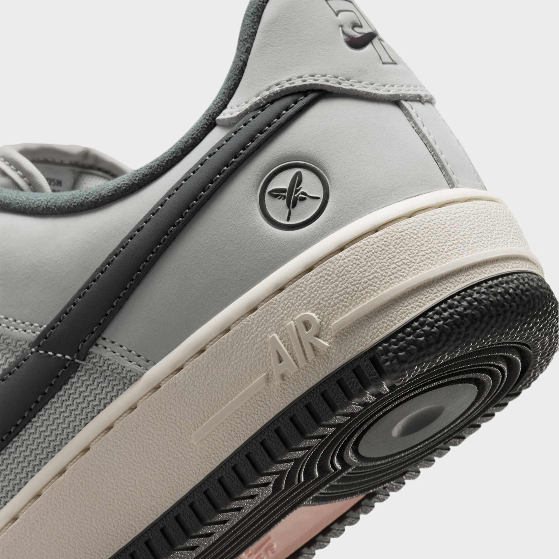 NIKE SB AIR FORCE 1 YUTO - Foto 5
