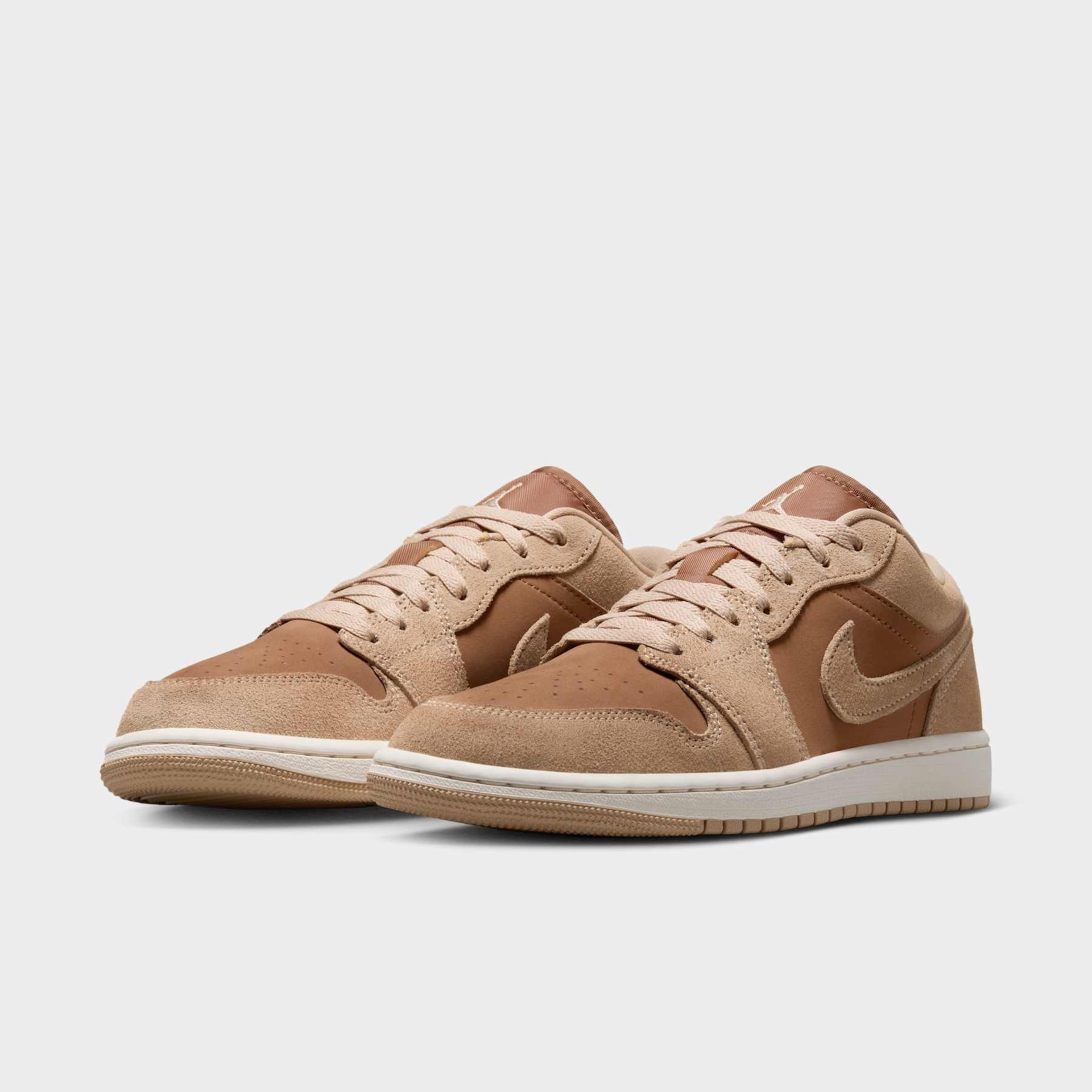 Tênis Air Jordan 1 Low Feminino - Foto 5