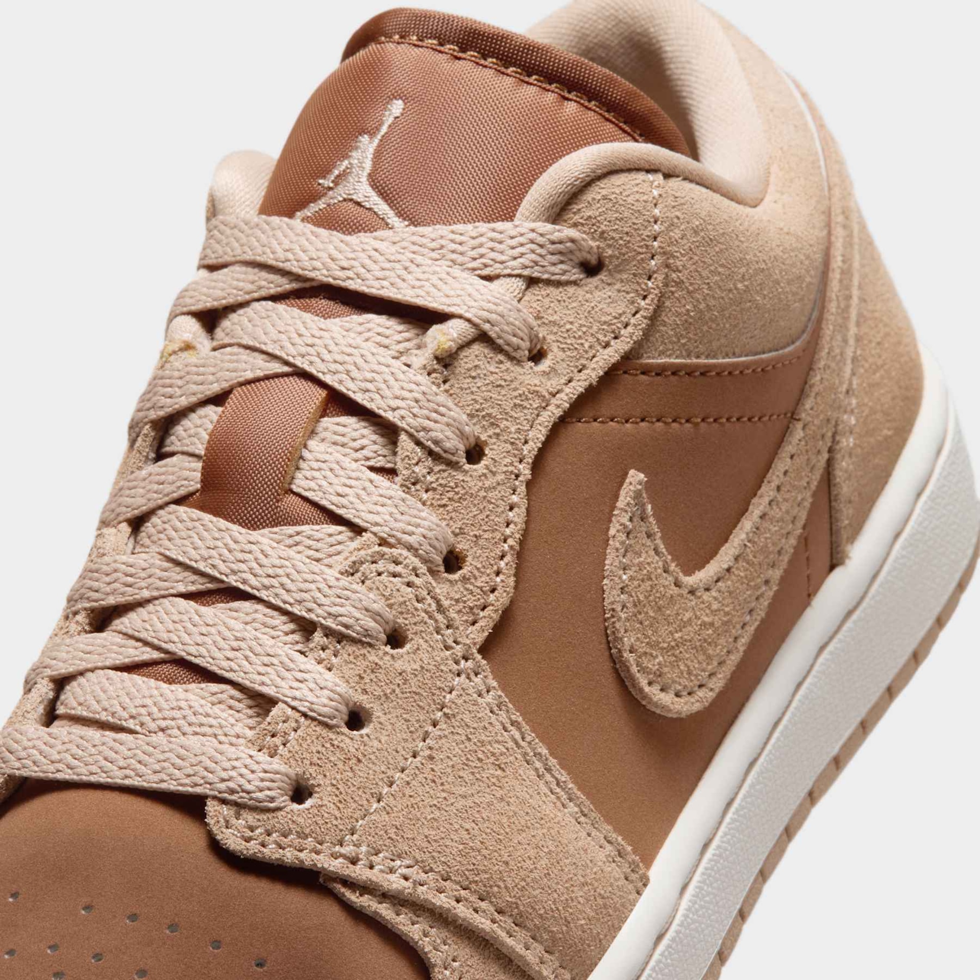 Tênis Air Jordan 1 Low Feminino - Foto 7