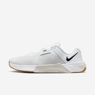 Tênis na cor branco tamanho 44 de treino e academia - Nike