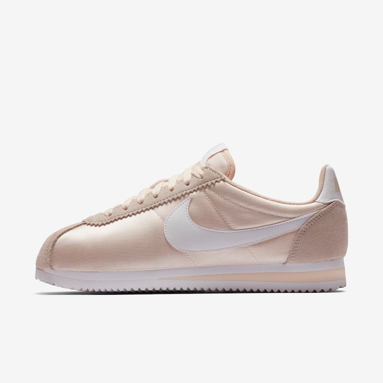 Tênis Nike Classic Cortez Nylon Feminino - Foto 1