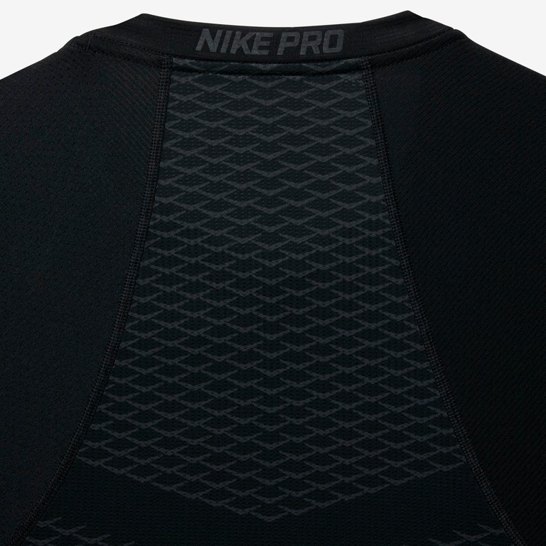 Camiseta Nike Pro Hypercool Top Fitted Masculina - Foto 6