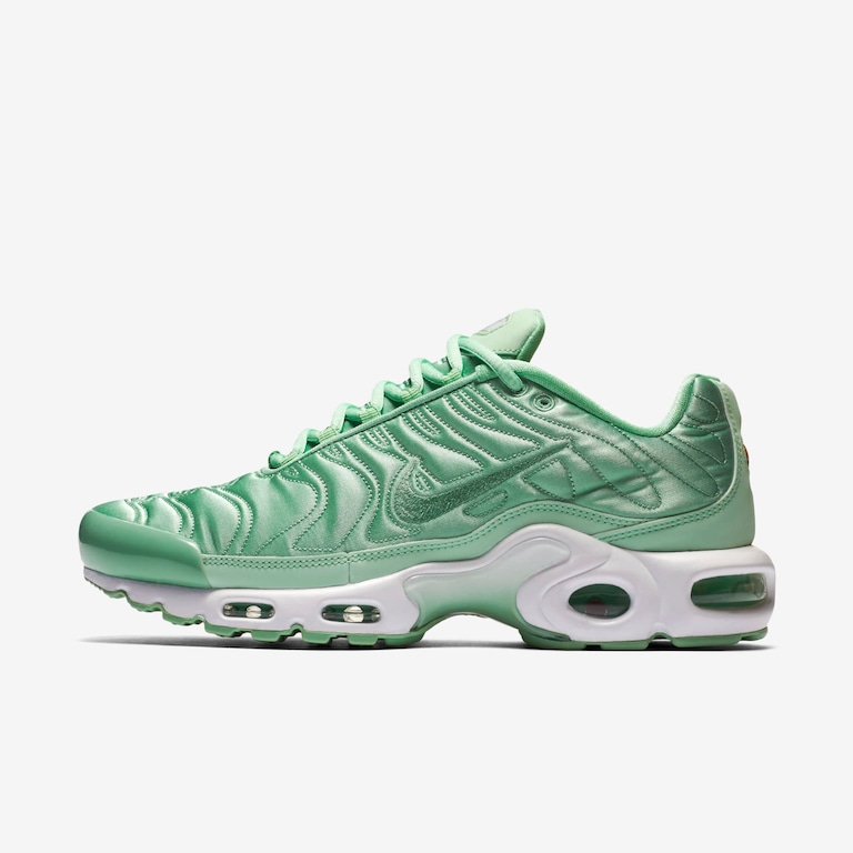 Tênis Nike Air Max Plus Se Feminino - Foto 1