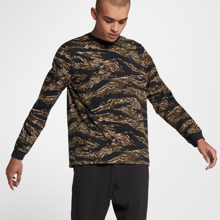 Camiseta Nikelab Tiger Camo Masculina - Foto 1