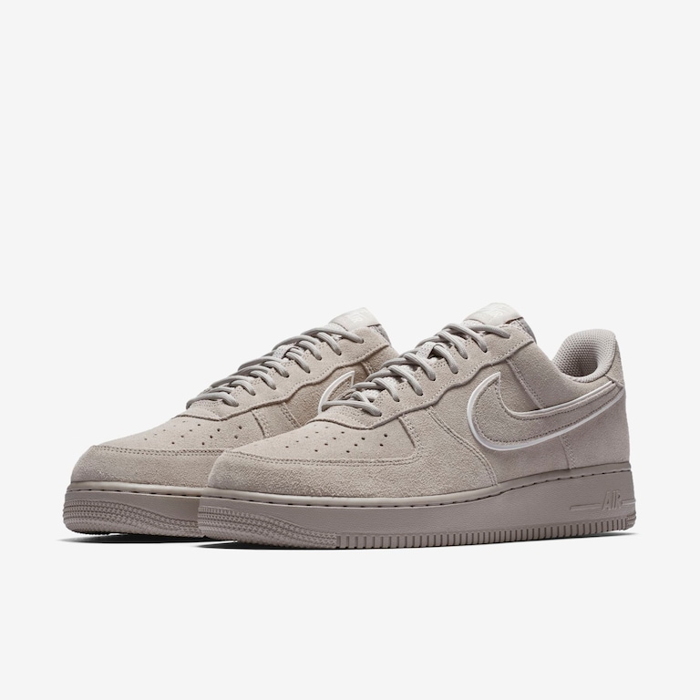 Tênis Nike Air Force 1 07 LV8 Suede Masculino - Foto 5