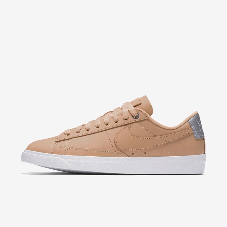 Tênis Nike Blazer Low Edição Especial Premium Feminino - Foto 1