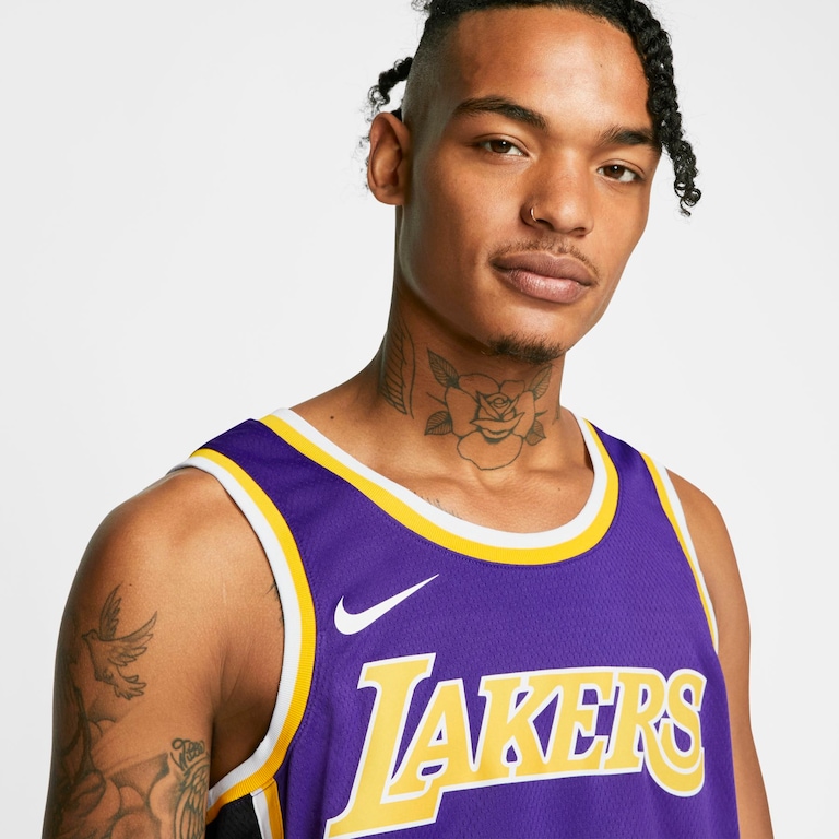 Regata Nike Los Angeles Lakers Statement Edition Swingman Masculina (LeBron James) - Foto 4