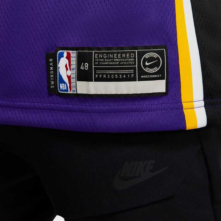 Regata Nike Los Angeles Lakers Statement Edition Swingman Masculina (LeBron James) - Foto 7