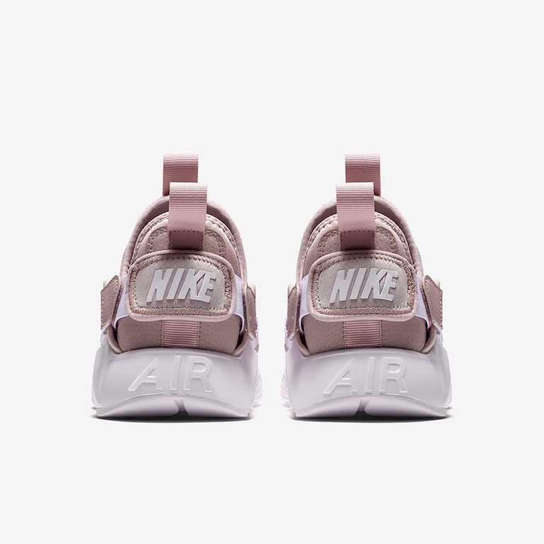 Tênis Nike Air Huarache City Low Feminino - Foto 6