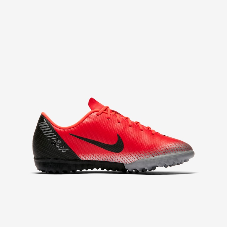 Chuteira Nike Mercurial Vapor XII Academy CR7 Infantil Society - Foto 3