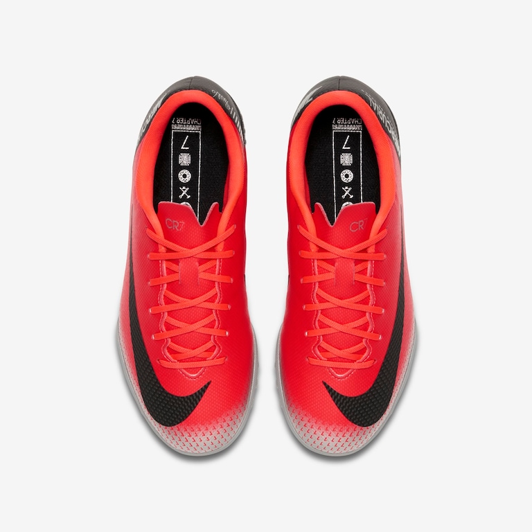 Chuteira Nike Mercurial Vapor XII Academy CR7 Infantil Society - Foto 4