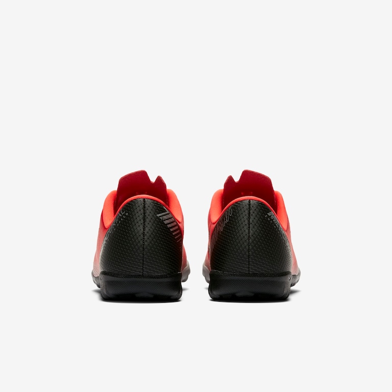 Chuteira Nike Mercurial Vapor XII Academy CR7 Infantil Society - Foto 6