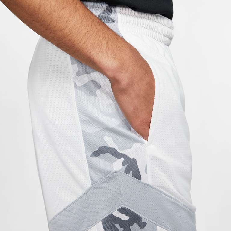 Shorts Nike Dri-Fit Courtlines Print Masculino - Foto 4