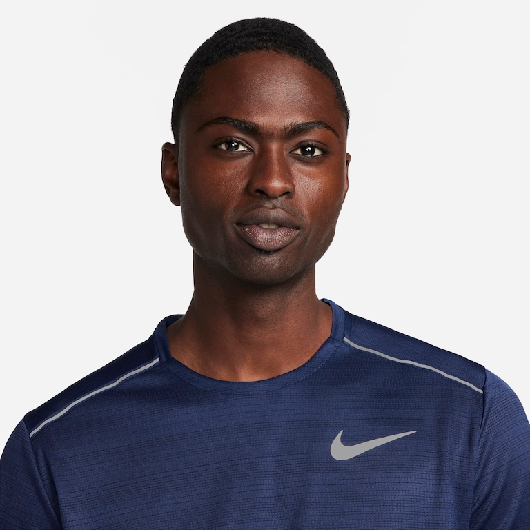 Camiseta Nike Dri-FIT Miler Masculina - Foto 3