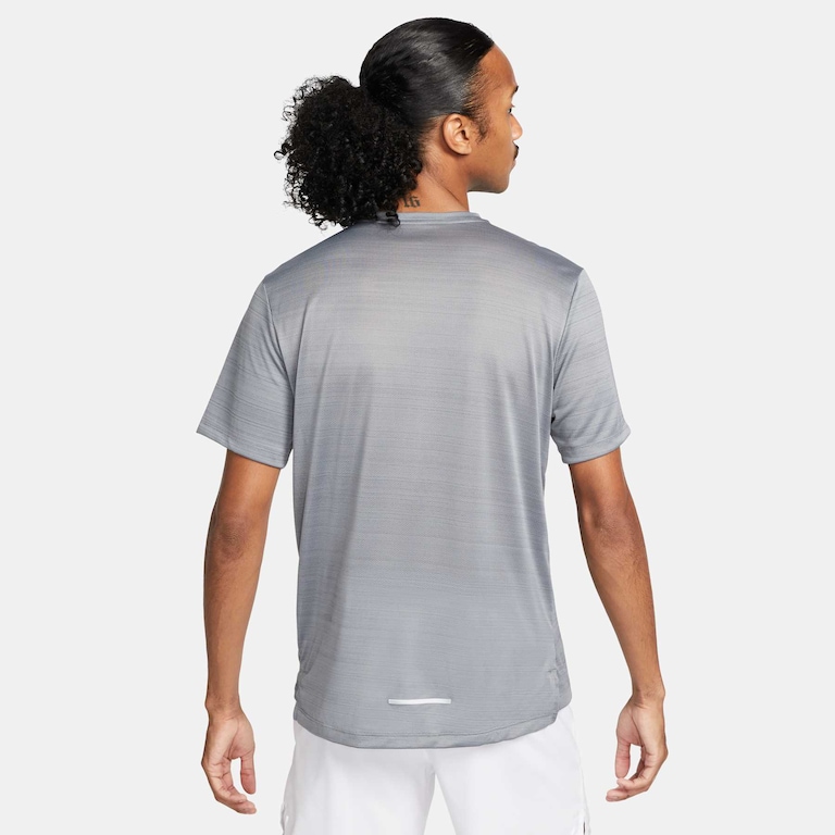 Camiseta Nike Dri-FIT Miler Masculina - Foto 2