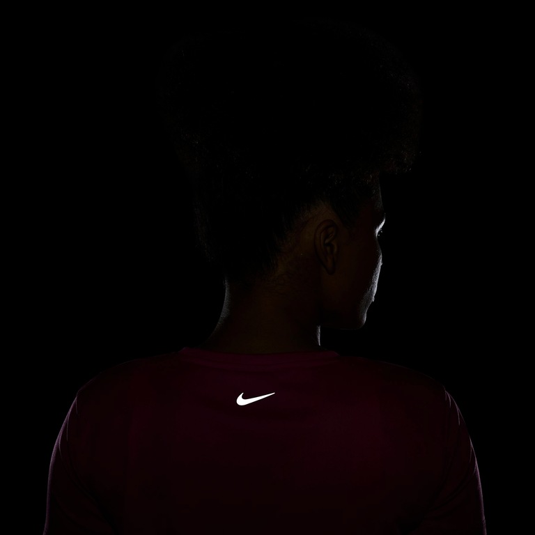 Camiseta Nike Miller Feminina - Foto 8