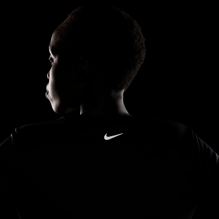 Camiseta Nike Miller Feminina - Foto 7