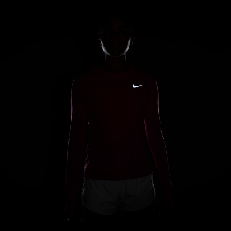 Camiseta Nike Miller Feminina - Foto 6