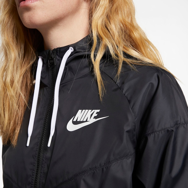 Jaqueta Nike Sportswear Windrunner Feminina - Foto 3