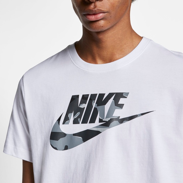 Camiseta Nike Sportswear Camo Masculina - Foto 3