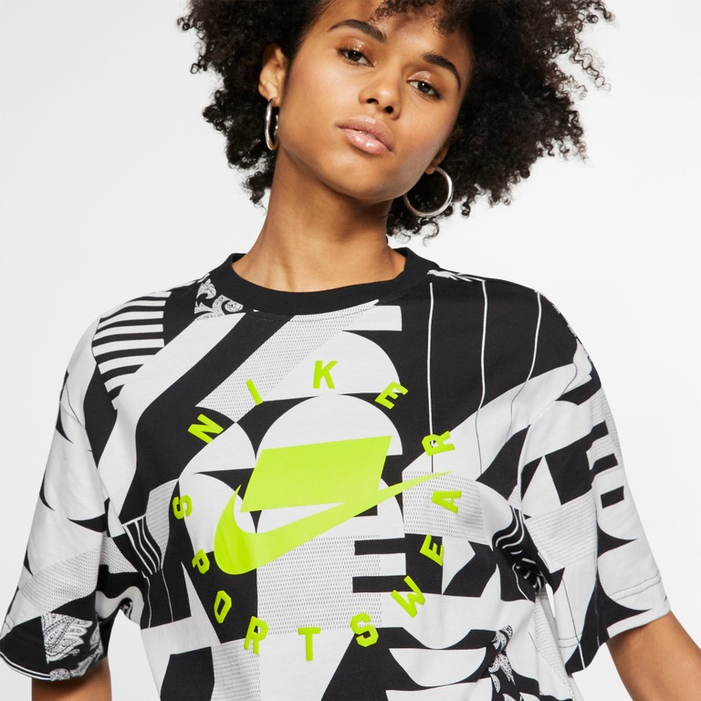 Camiseta Nike Sportswear AOP Unissex - Foto 3