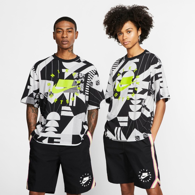 Camiseta Nike Sportswear AOP Unissex - Foto 1