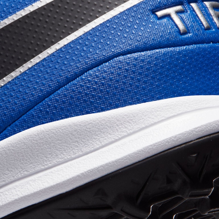 Chuteira Nike Tiempo Legend 8 Academy Infantil Society - Foto 9
