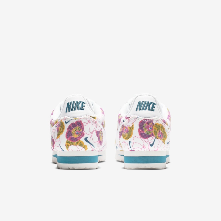 Tênis Nike Classic Cortez LX Feminino - Foto 6