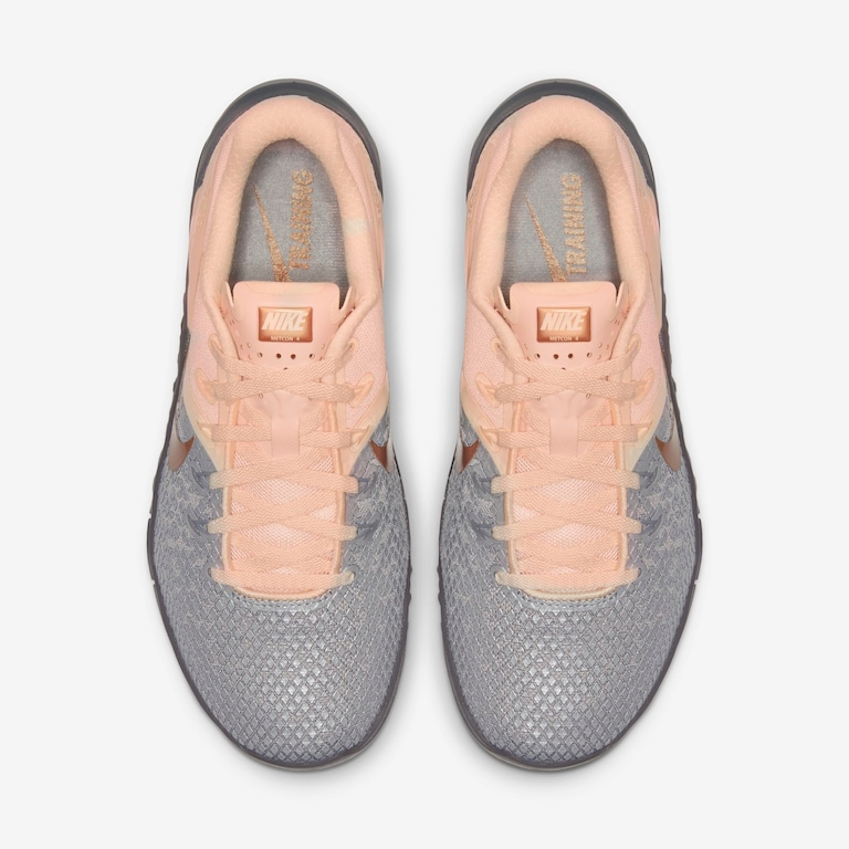 Tênis Nike Metcon 4 XD Metallic Feminino - Foto 4