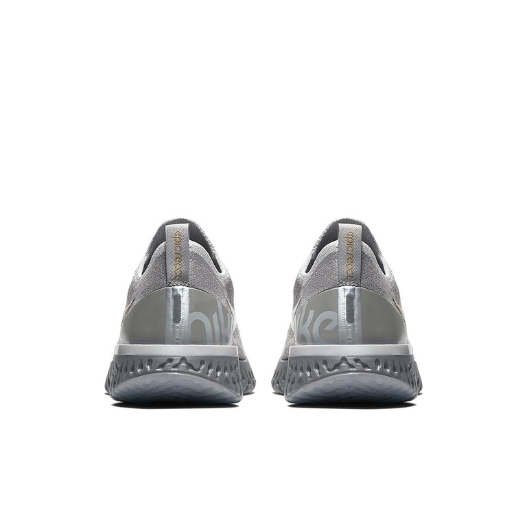 Tênis Nike Epic React Flyknit Metallic Feminino - Foto 6