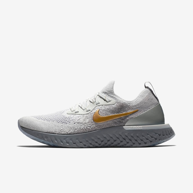 Tênis Nike Epic React Flyknit Metallic Feminino - Foto 1