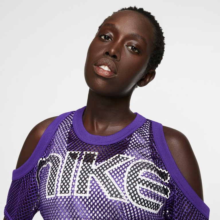 Camiseta NikeLab Collection Feminina - Foto 3