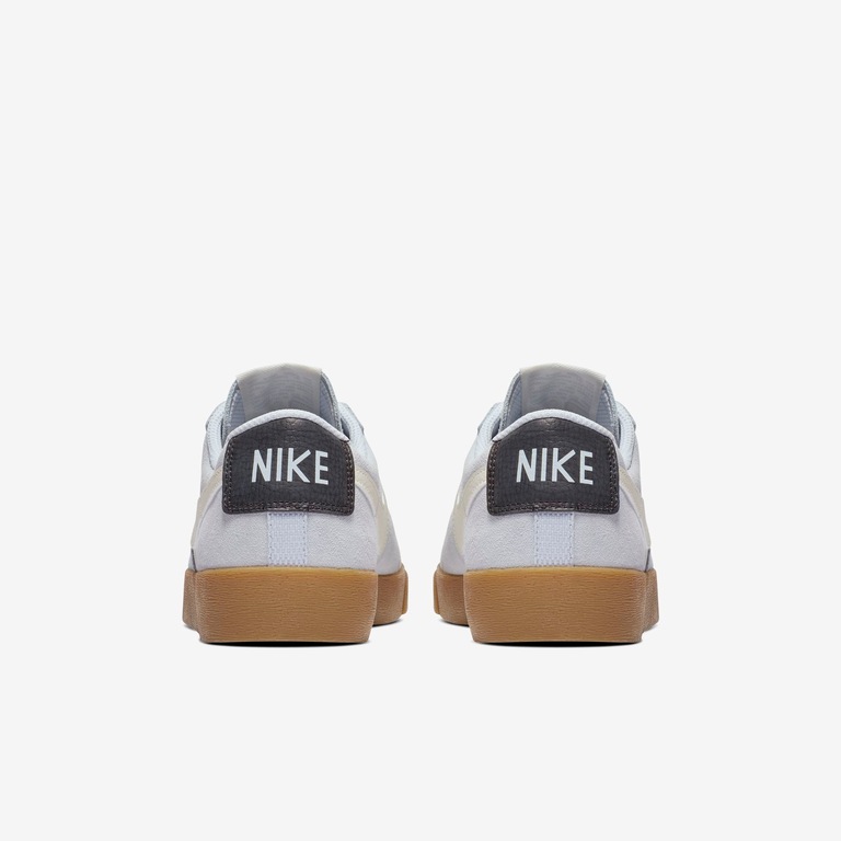 Tênis Nike Blazer Low SD Feminino - Foto 6