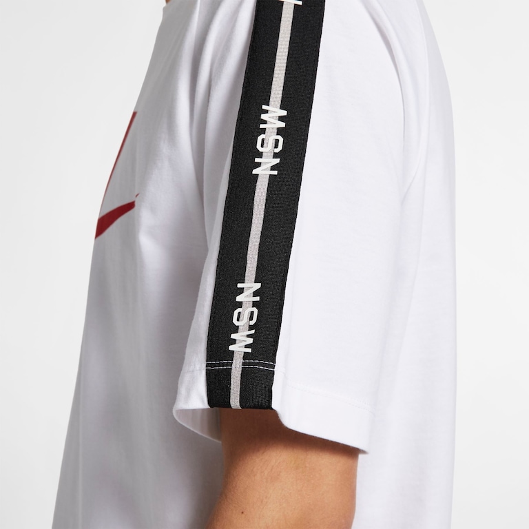 Camiseta Nike Sportswear NSW Masculina - Foto 4
