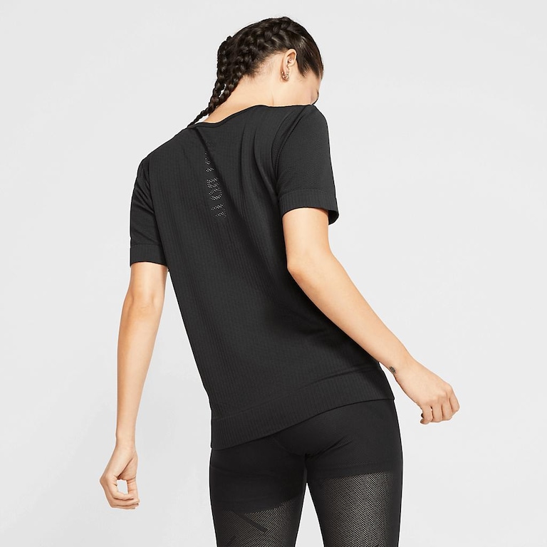 Camiseta Nike Infinite Feminina - Foto 2