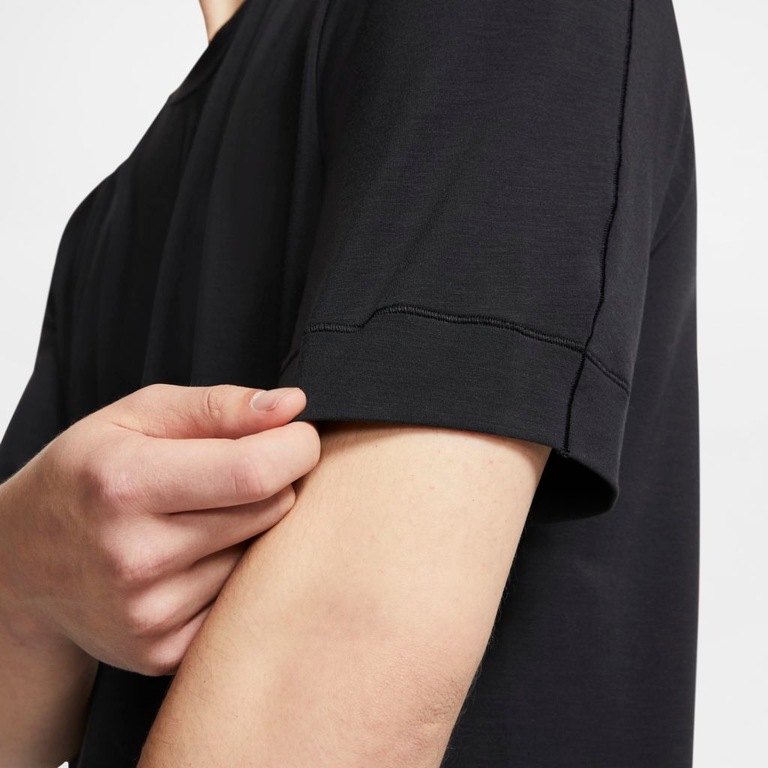 Camiseta Nike Yoga Dri-FIT Masculina - Foto 5