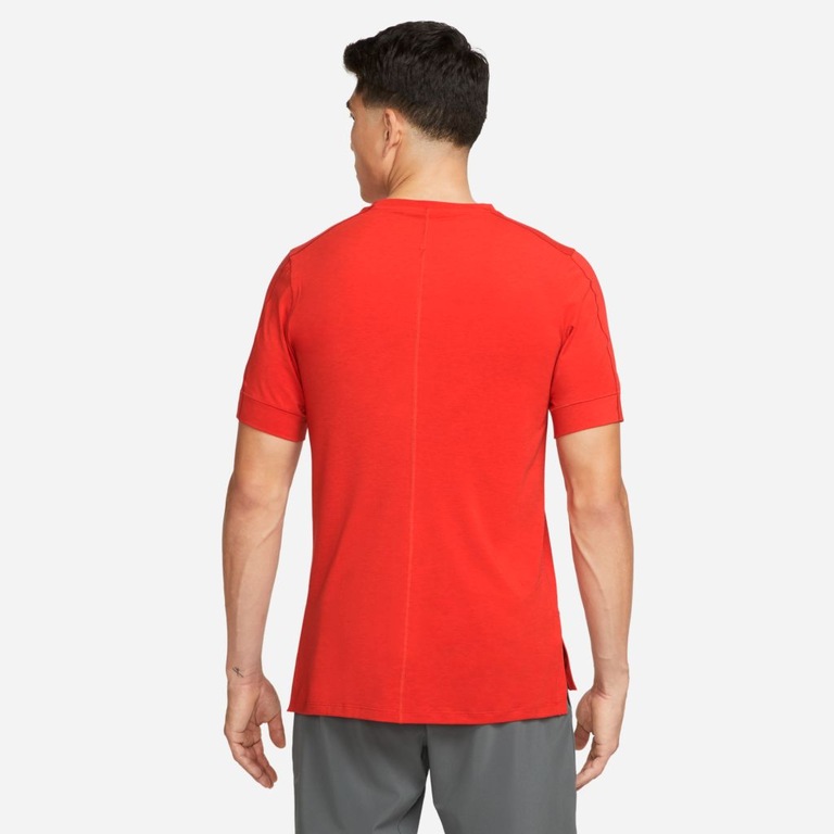 Camiseta Nike Yoga Dri-FIT Masculina - Foto 2
