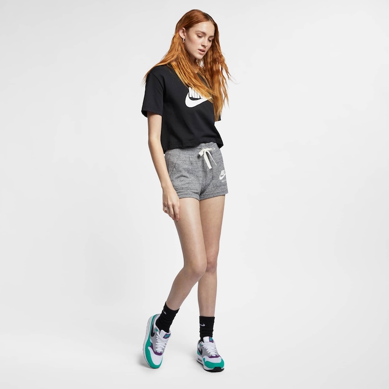 Camiseta Nike Sportswear Essential Feminina - Foto 8