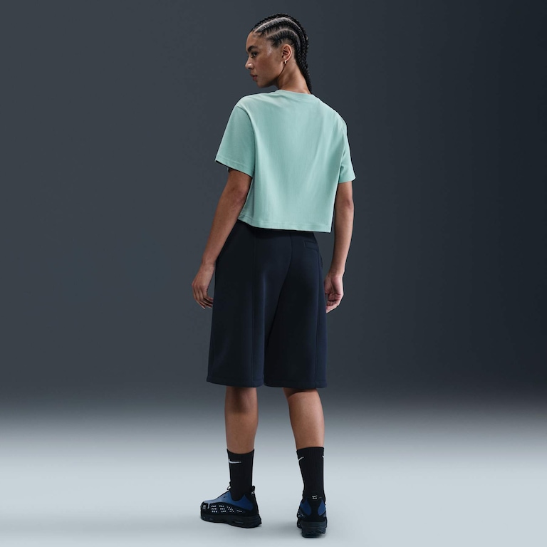 Camiseta Nike Sportswear Essential Feminina - Foto 5