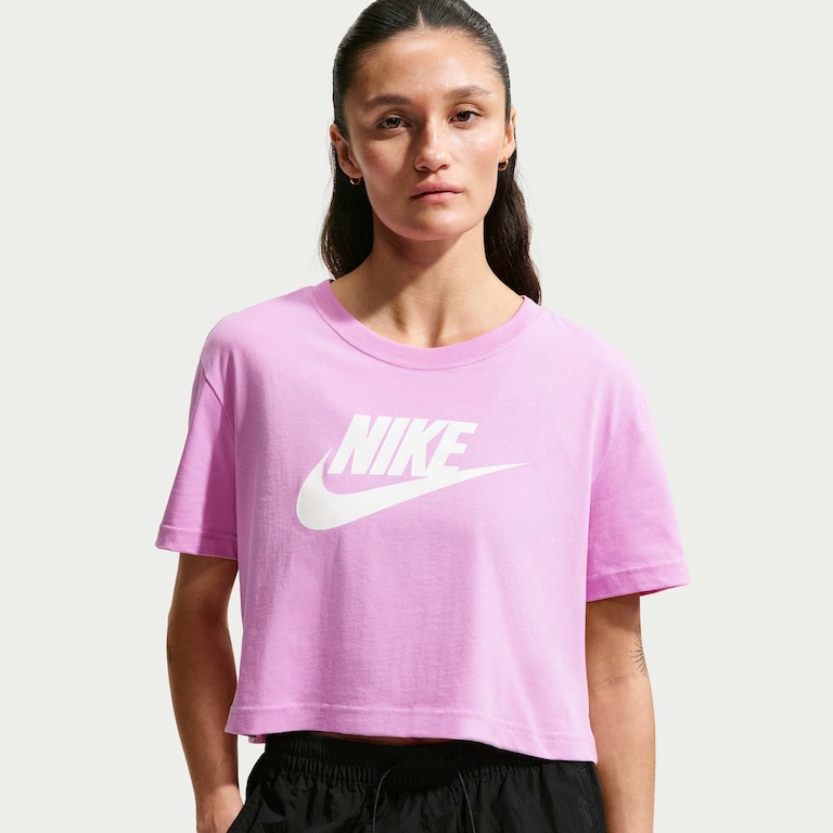 Camiseta Nike Sportswear Essential Feminina - Foto 1