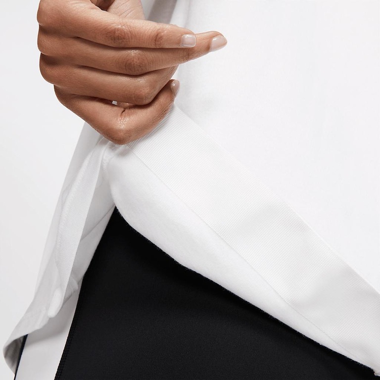 Camiseta Nike x Sacai Feminina - Foto 7