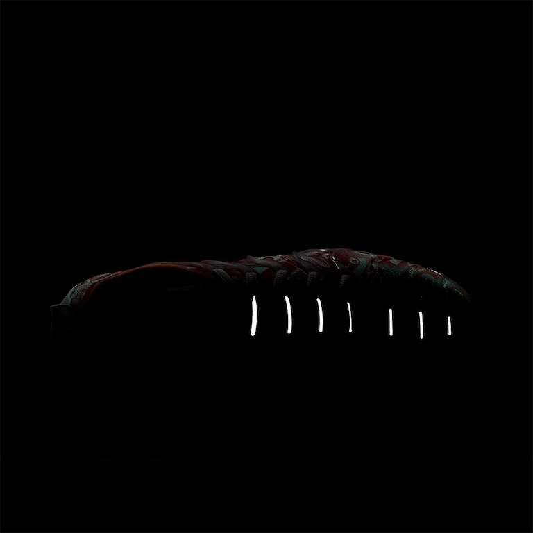 Tênis Nike Air VaporMax Plus QS Feminino - Foto 7