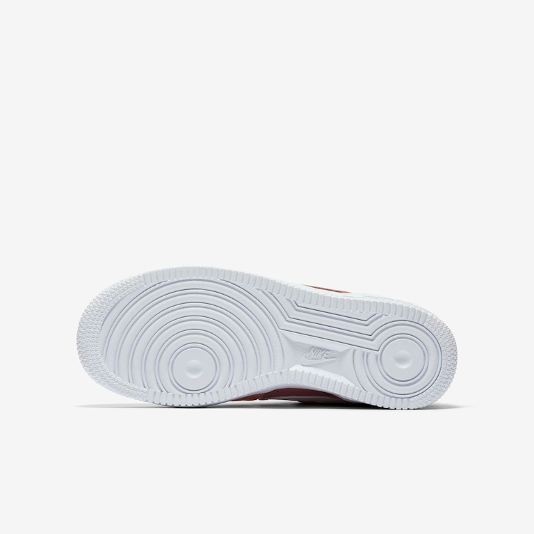 Tênis Nike Air Force 1 LV8 Valentine's Day Infantil - Foto 2