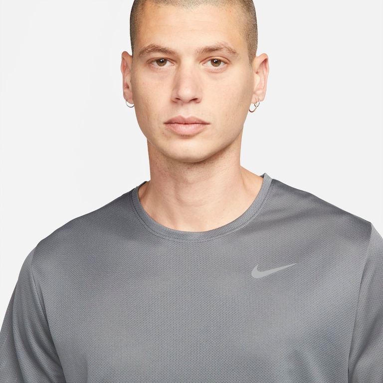 Camiseta Nike Breathe Masculina - Foto 3