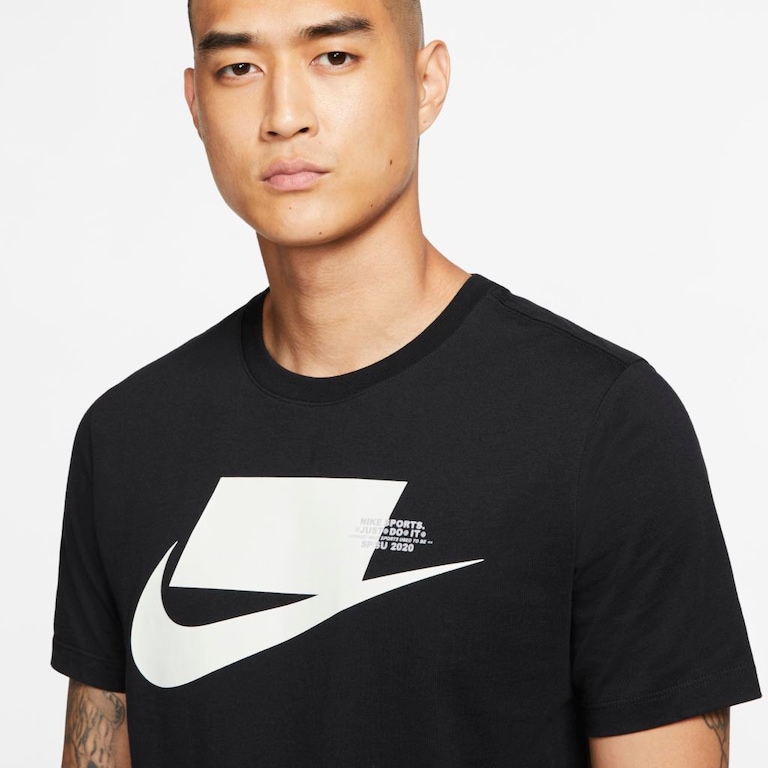 Camiseta Nike Sportswear Masculina - Foto 3