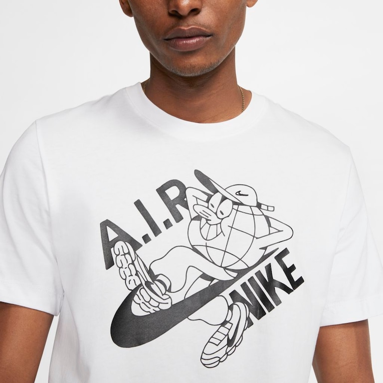Camiseta Nike Sportswear Masculina - Foto 3