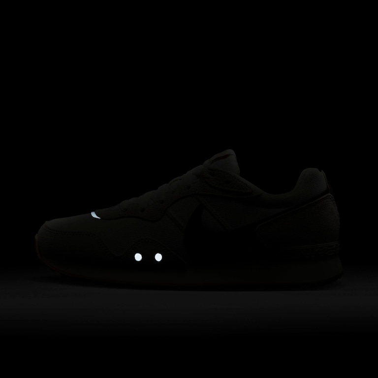 Tênis Nike Venture Runner Feminino - Foto 11