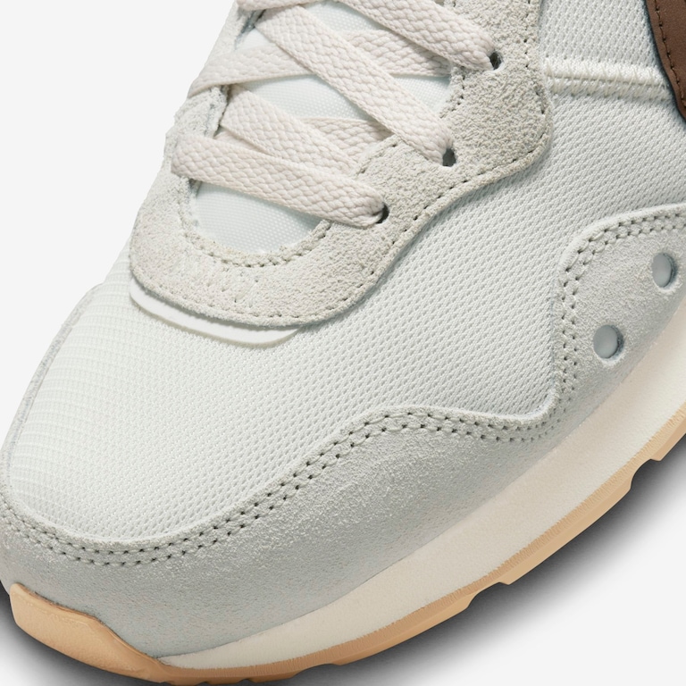 Tênis Nike Venture Runner Feminino - Foto 7