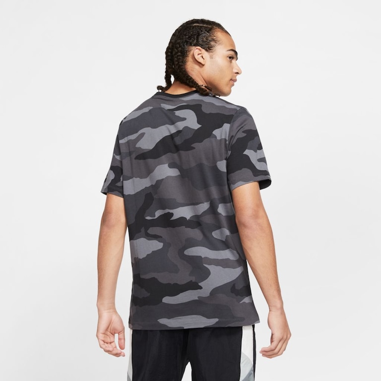Camiseta Nike Sportswear Masculina - Foto 2