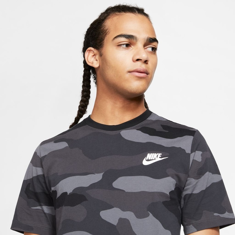 Camiseta Nike Sportswear Masculina - Foto 3